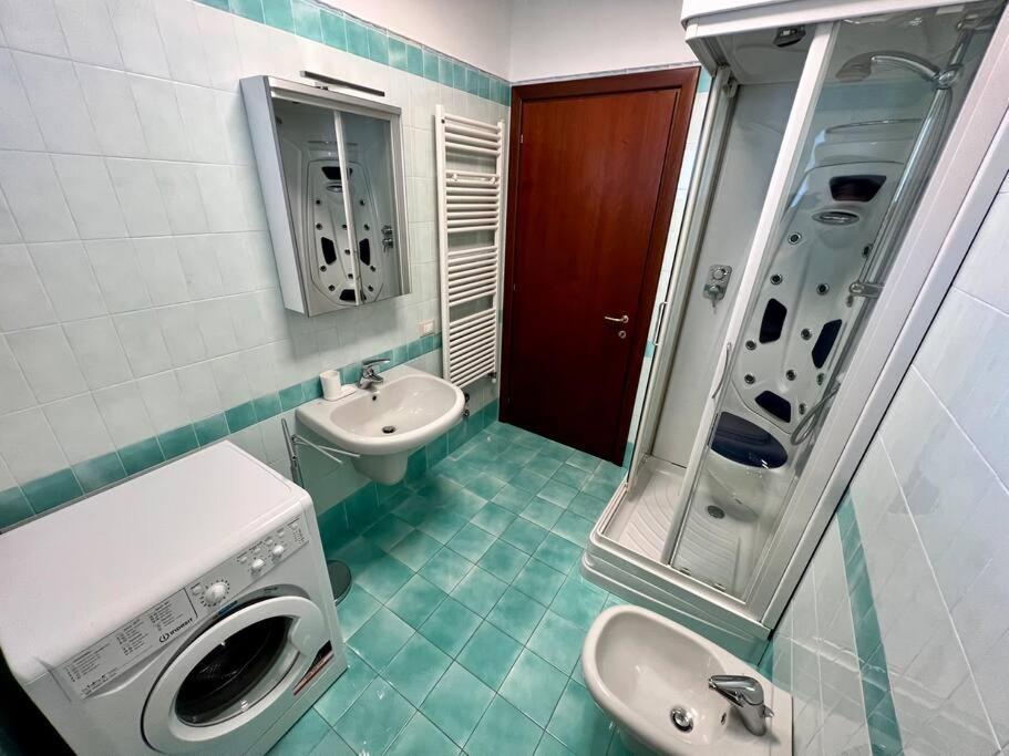 Appartement Beija Flor-Trilocale Piazza Garibaldi N18 à Desenzano del Garda Extérieur photo
