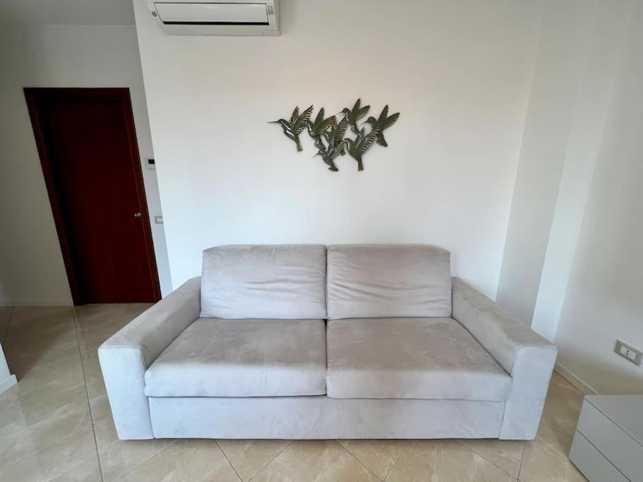 Appartement Beija Flor-Trilocale Piazza Garibaldi N18 à Desenzano del Garda Extérieur photo